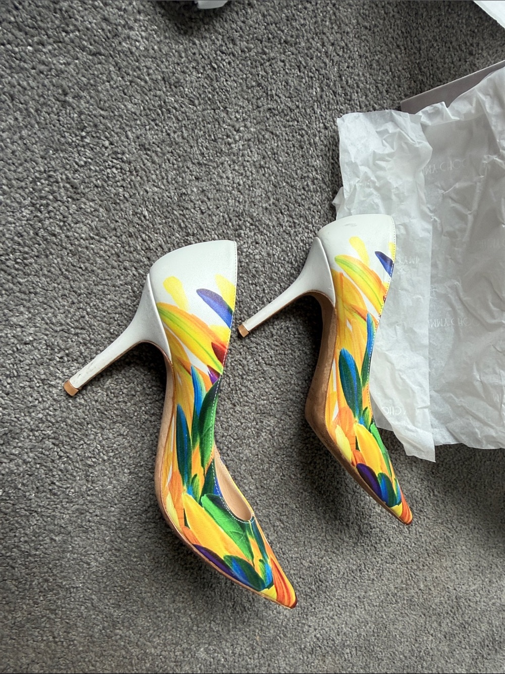 Jimmy Choo Women’s White Multicolor Pointed Toe Pumps - Picture 7 of 13